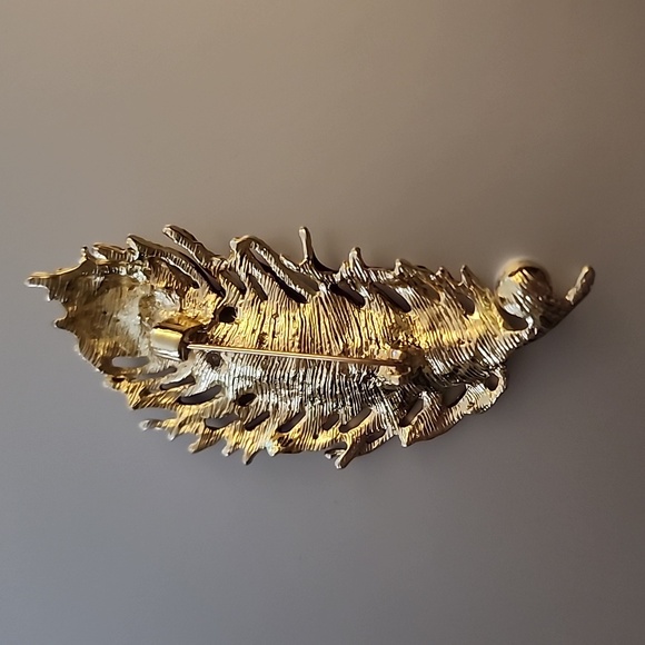 Peacock Feather Brooch Must Have - Picture 3 of 5